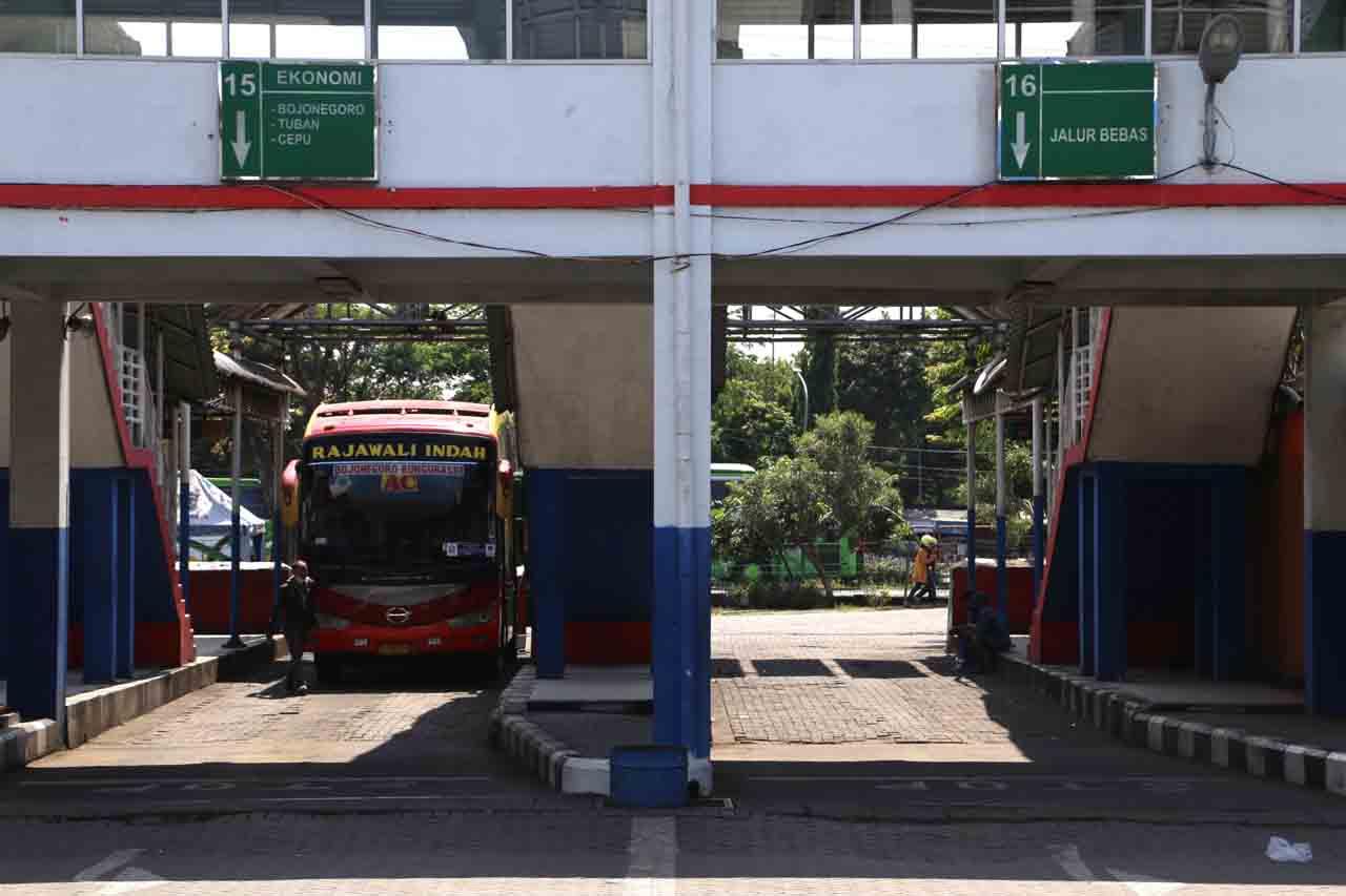 Terminal Purabaya Bungurasih...