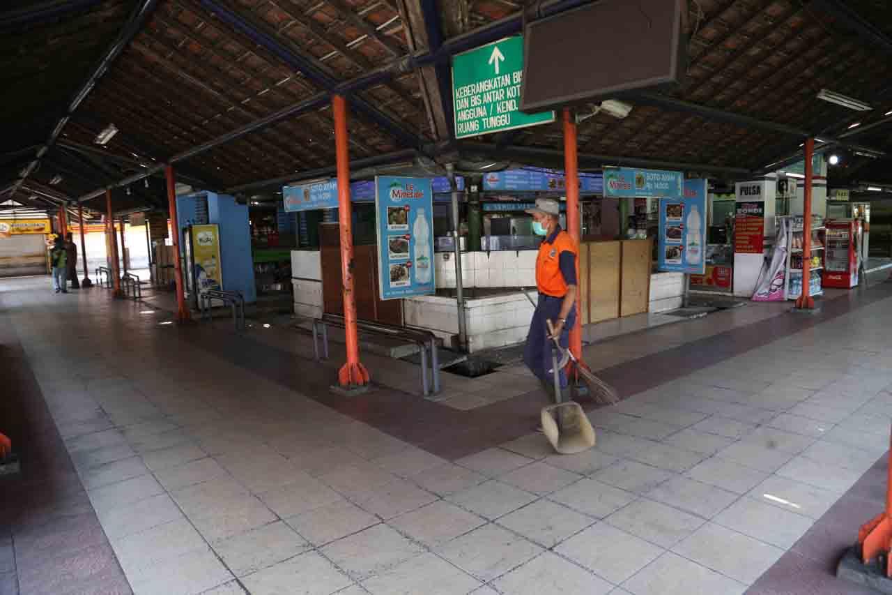 Terminal Purabaya Bungurasih...