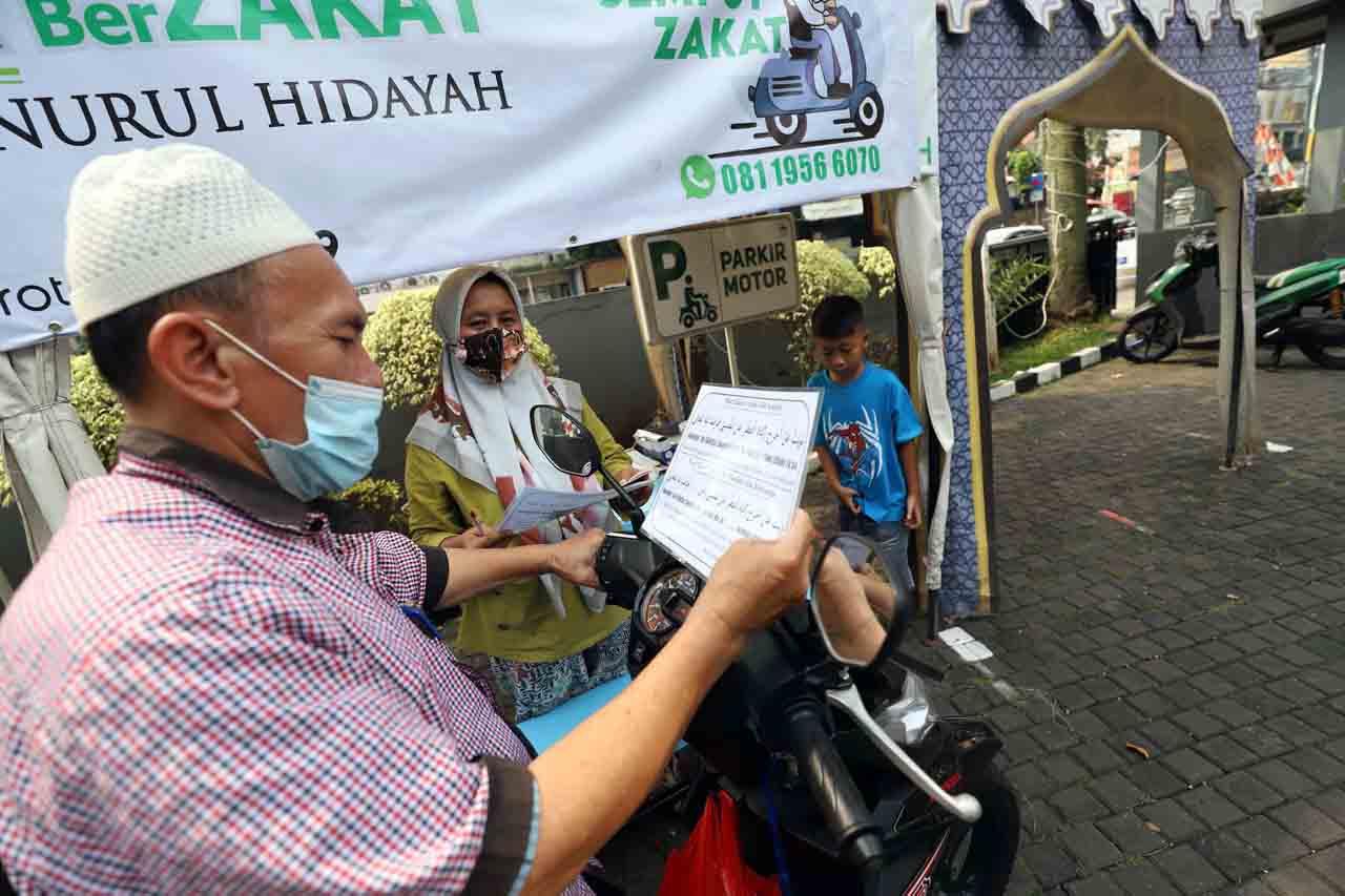 Layanan Zakat Fitrah...