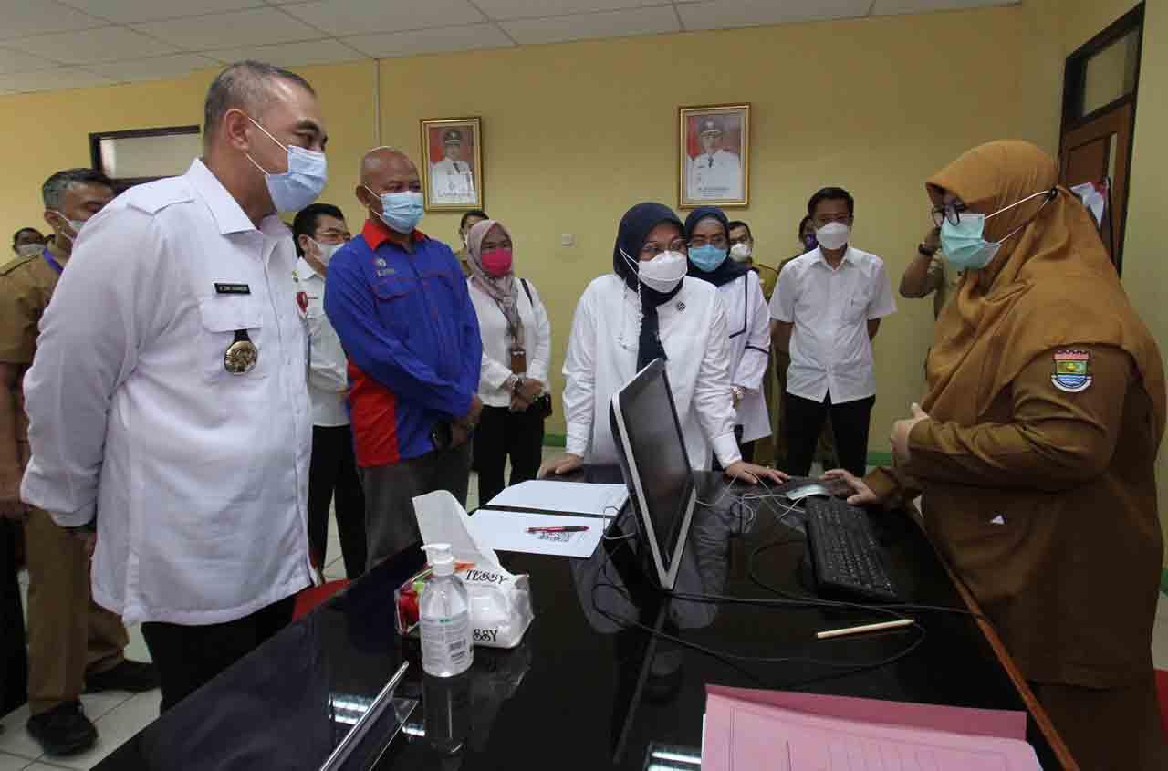 Menaker dan Bupati Tangerang...