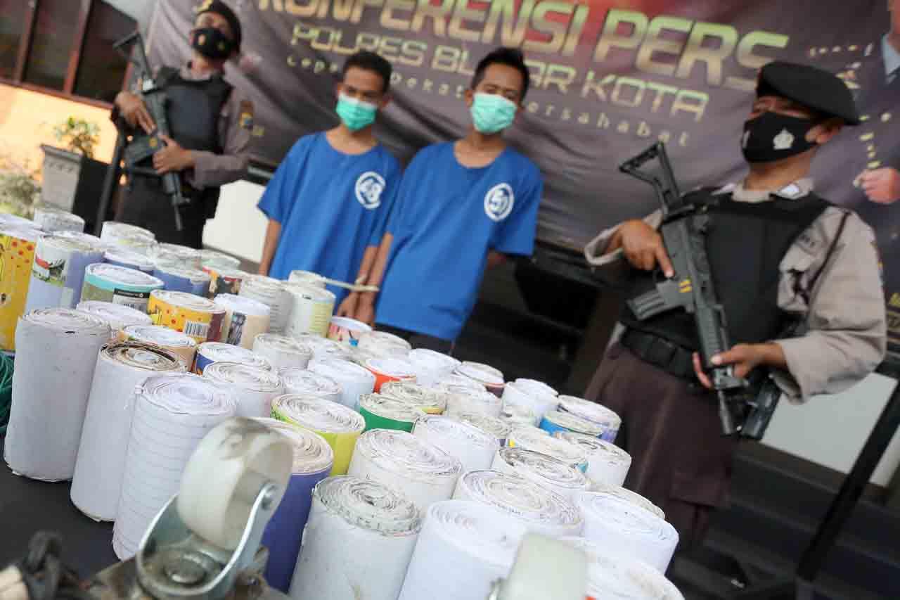 Penangkapan Peracik...