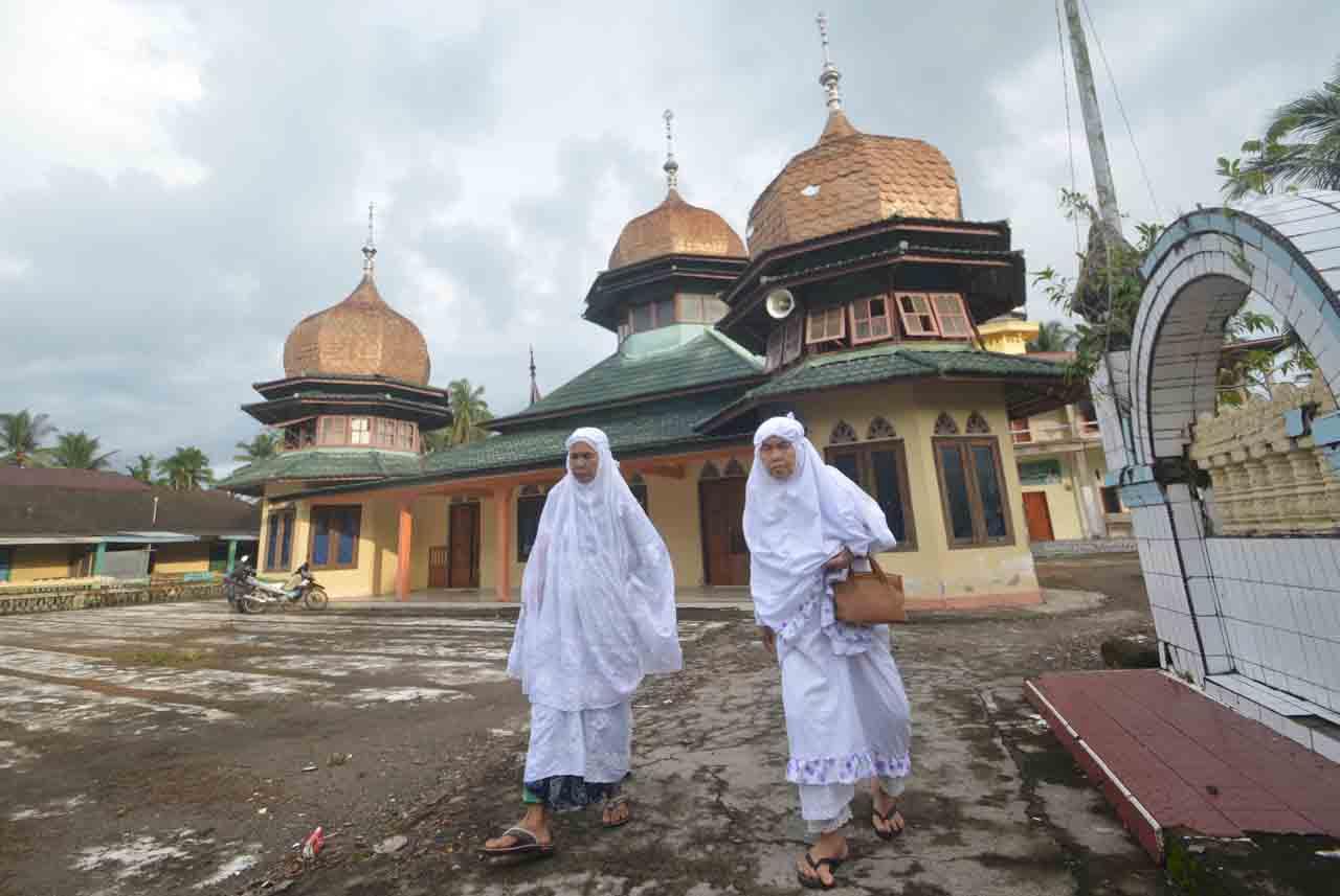 Jamaah Tarekat Syattariyah...