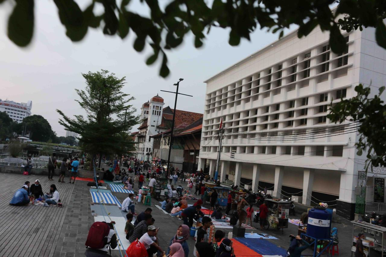 Tutup Selama Libur Lebaran,...