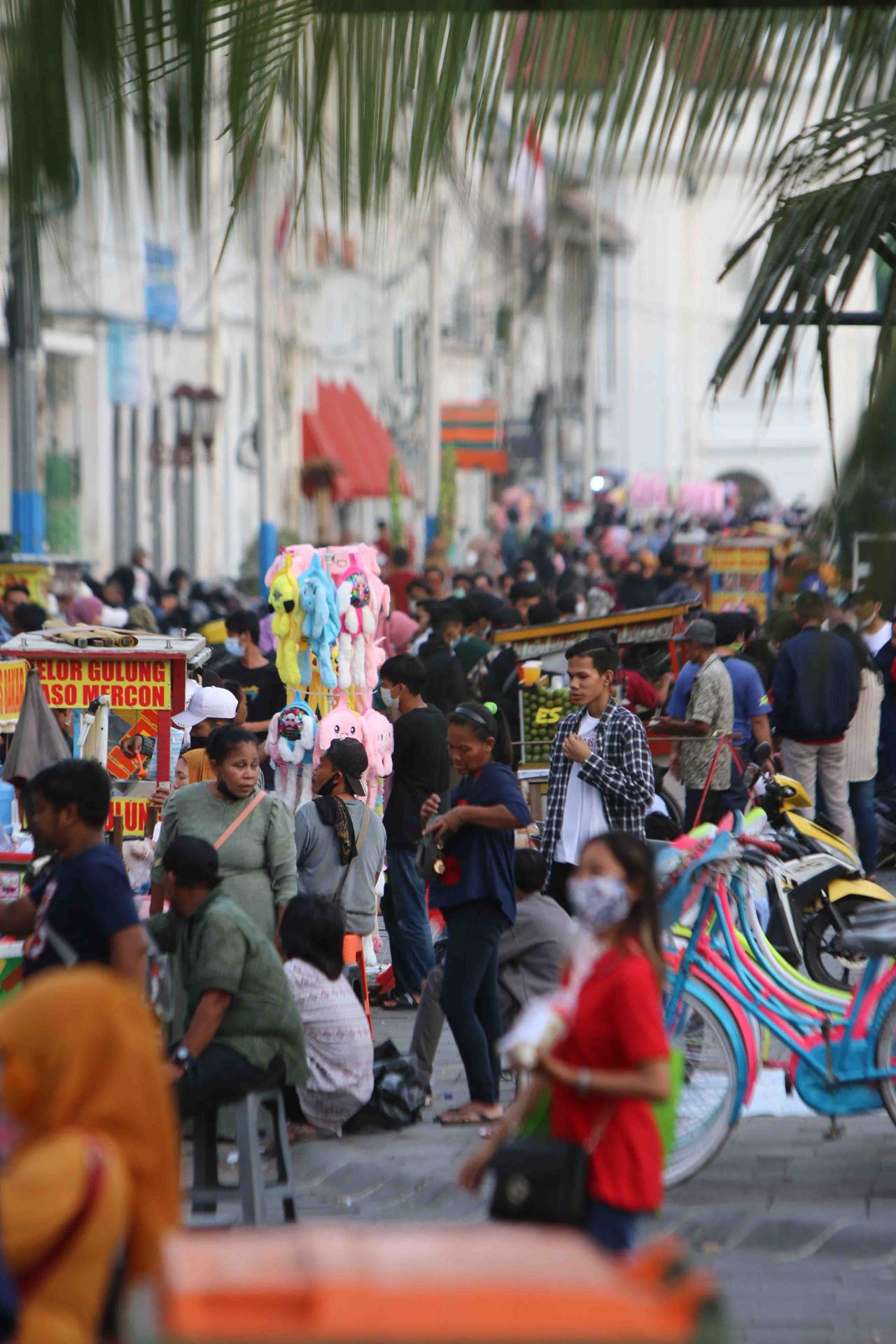Tutup Selama Libur Lebaran,...