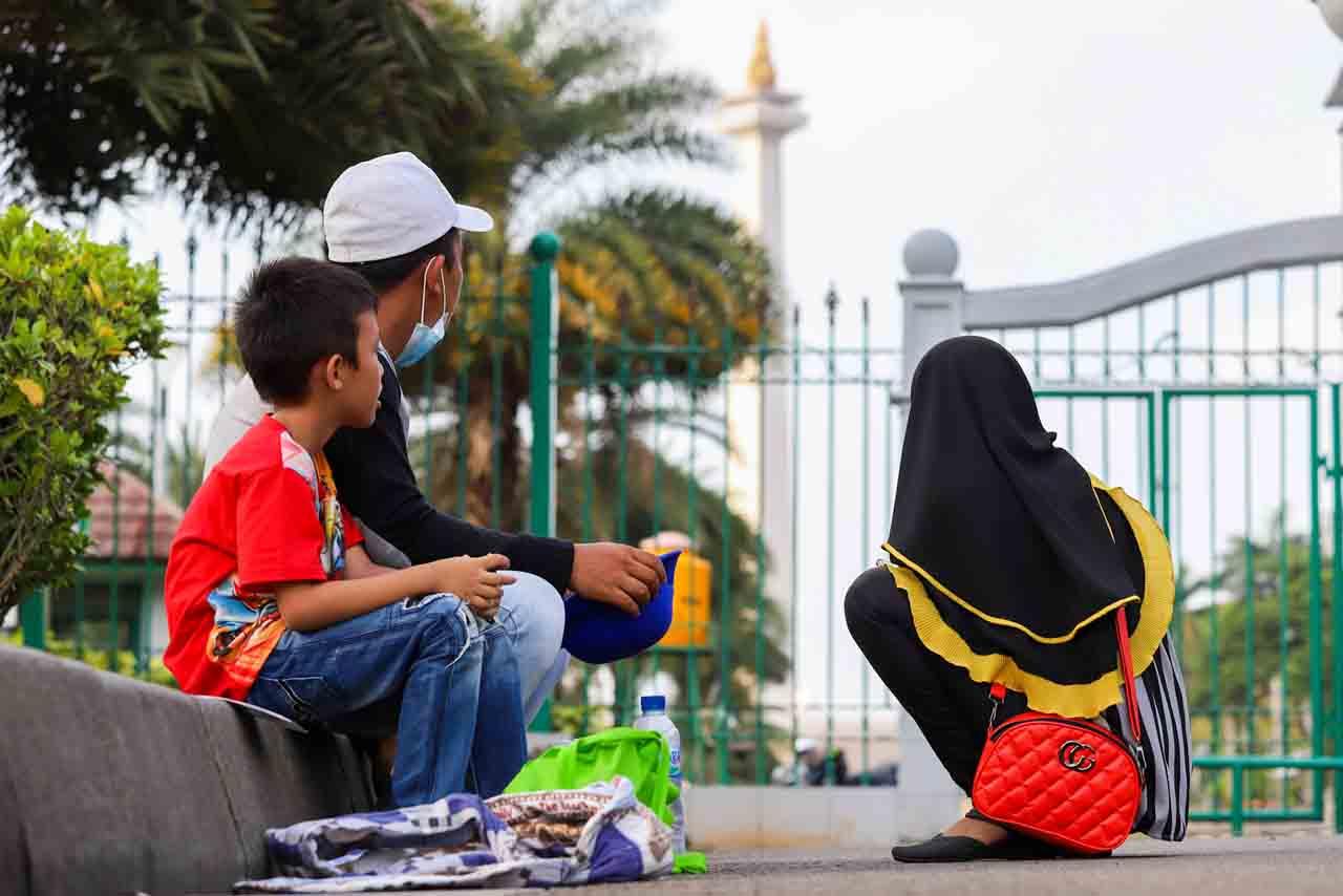 Monas Masih Tertutup...