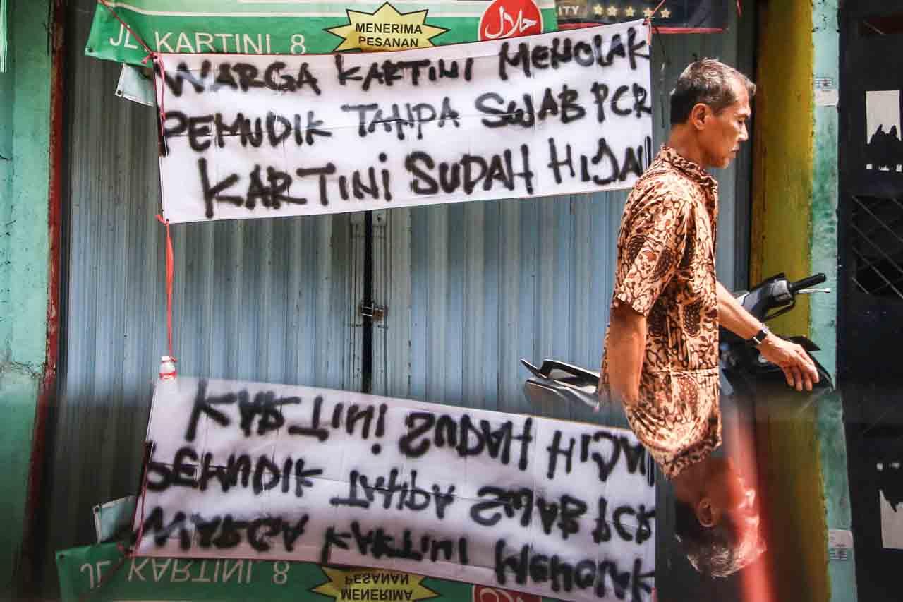 Warga Sawah Besar Tolak...