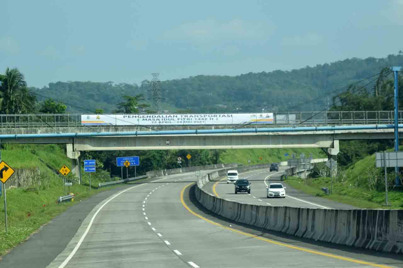 Jalan Tol Semarang-Solo...