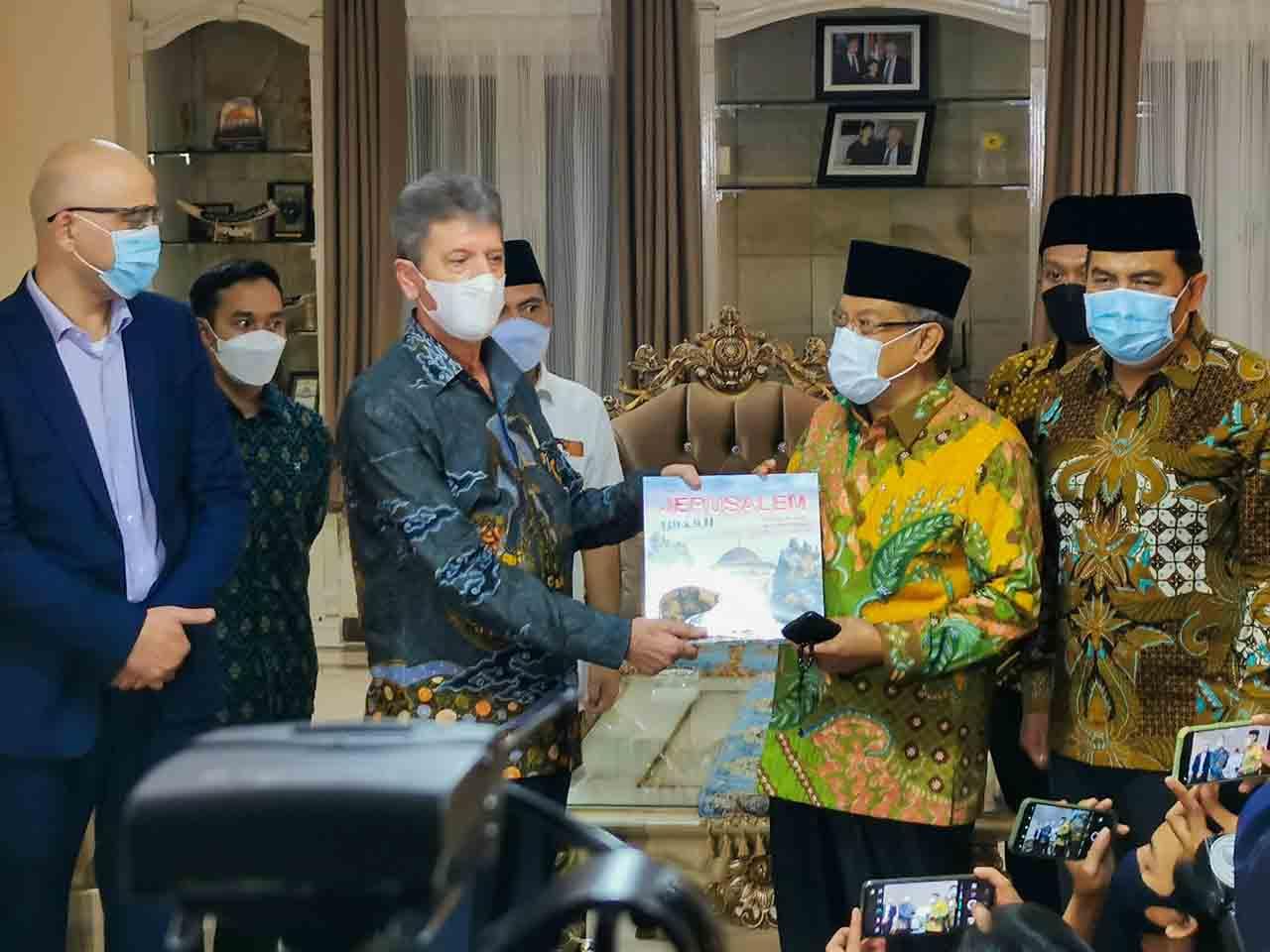 Dukung Kedaulatan Palestina,...