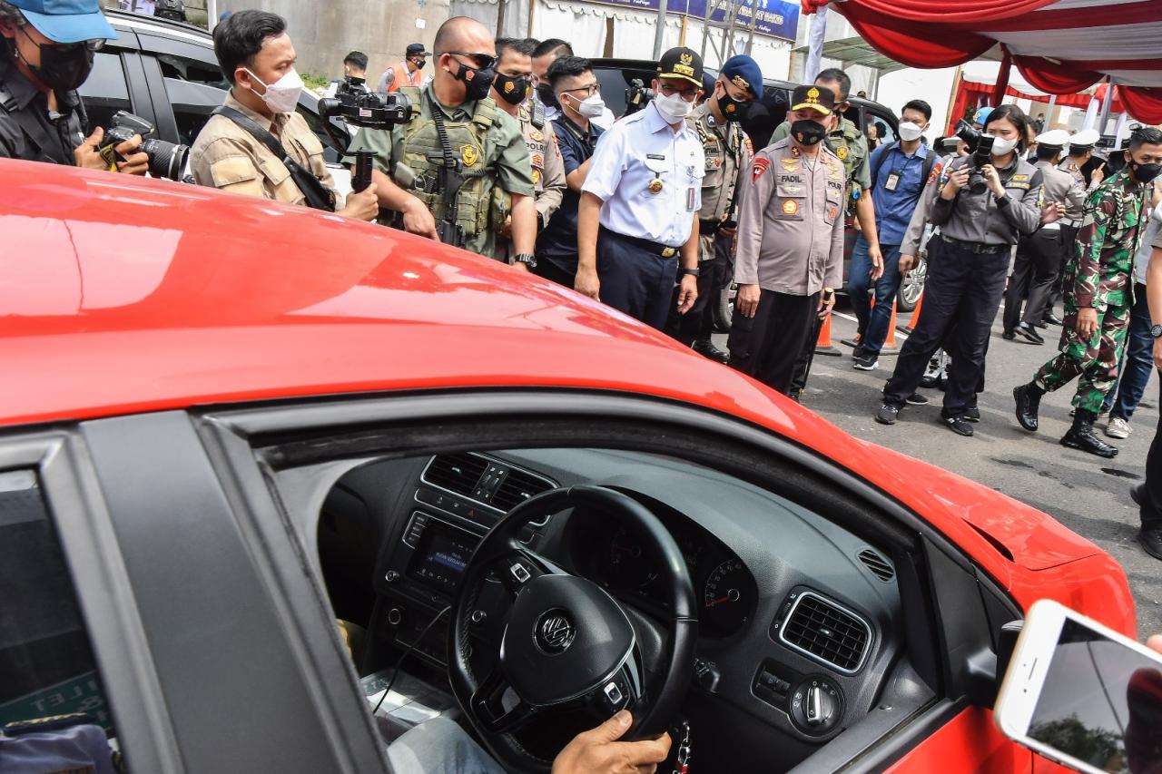Anies Baswedan Tinjau...