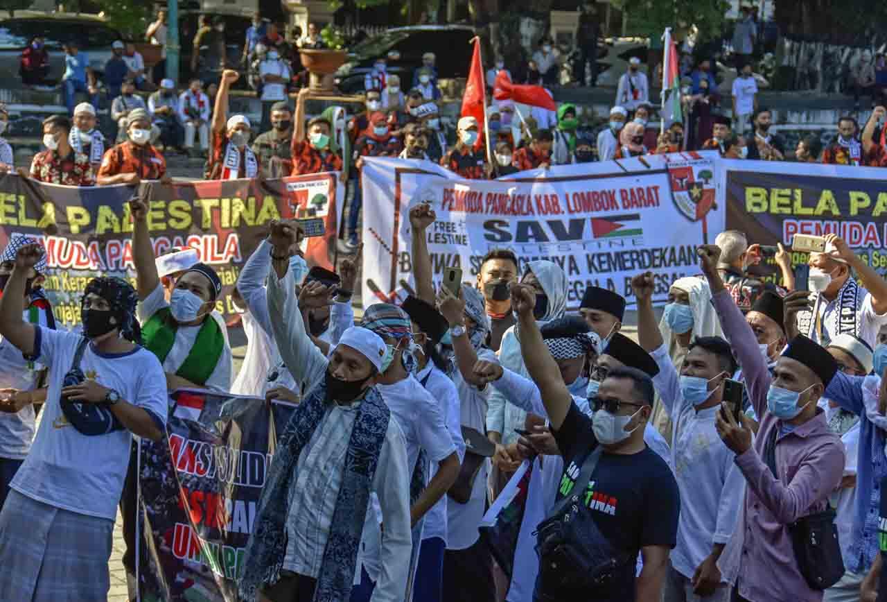 Aksi Solidaritas untuk...