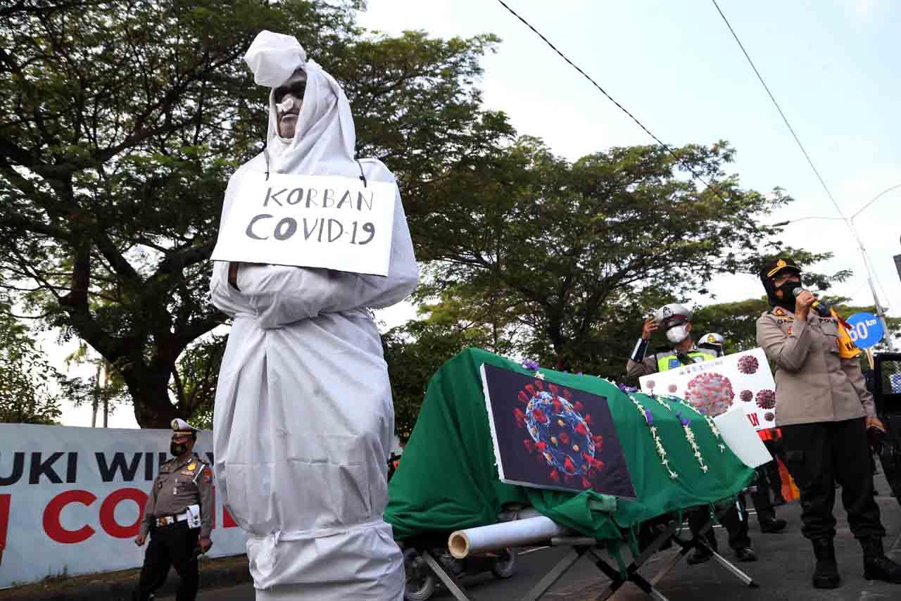 Pocong Korban Covid-19...