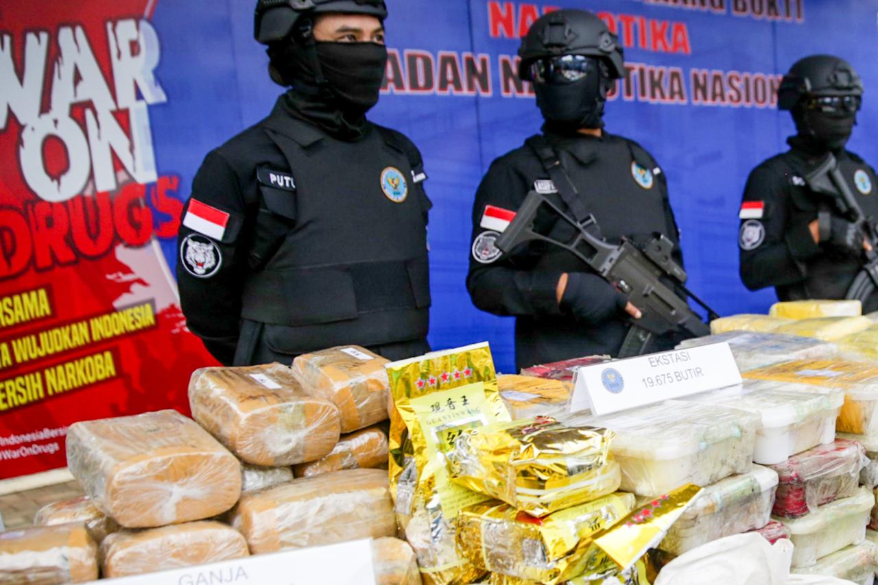 BNN Musnahkan Ratusan...