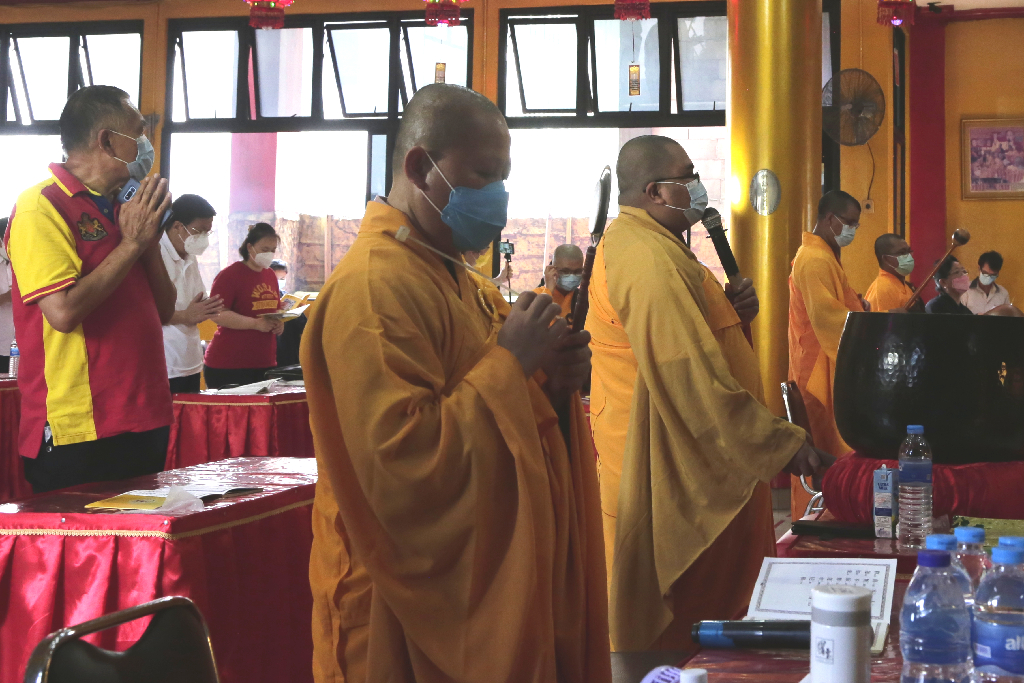 Perayaan Waisak di Vihara...