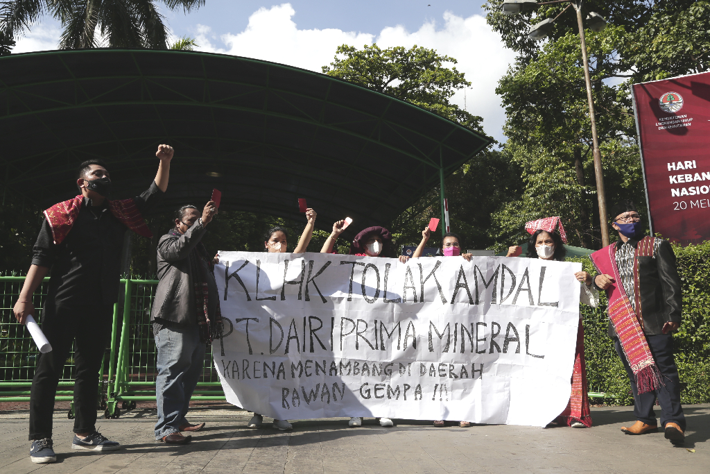 Aliansi Masyarkat Warga...