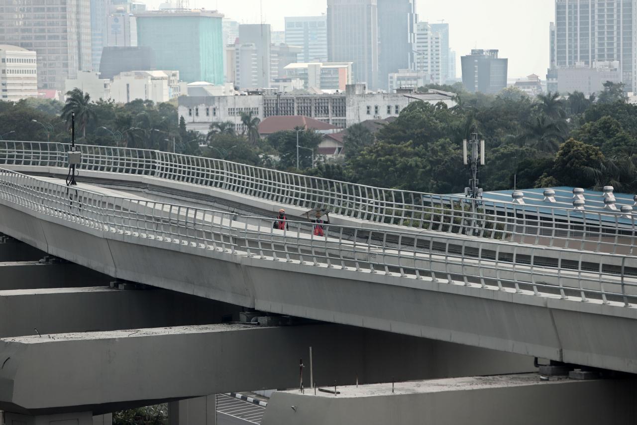 Proyek LRT Jabodebek...