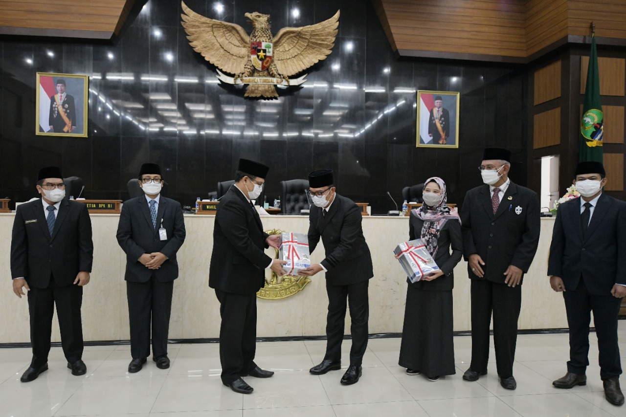 Pemprov Jabar Raih Opini...