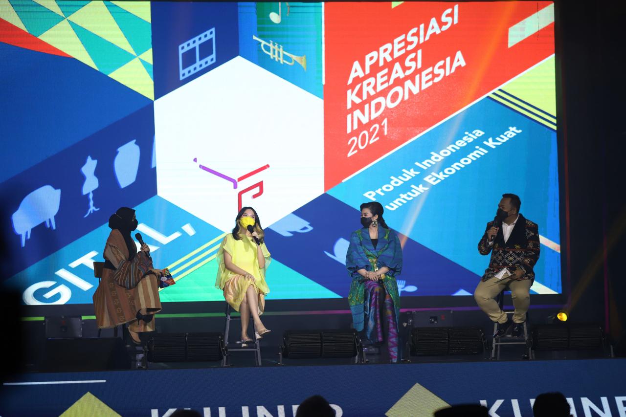 Kemenparekraf Luncurkan...