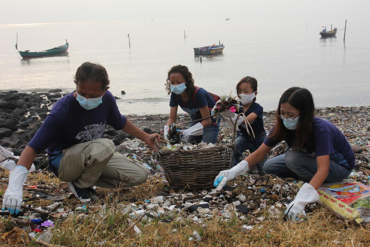 Aksi Bersih-Bersih Sampah...