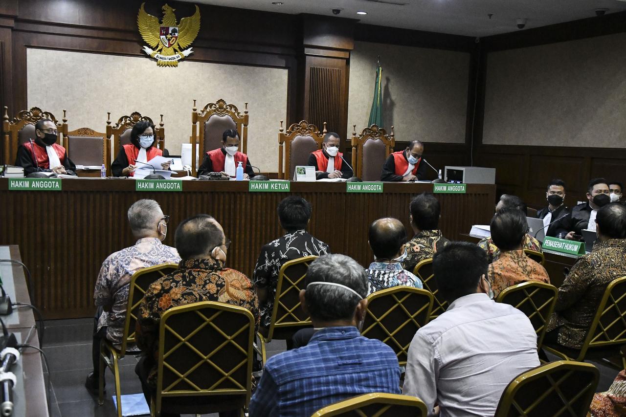 Sidang Dakwaan 13 Tersangka...
