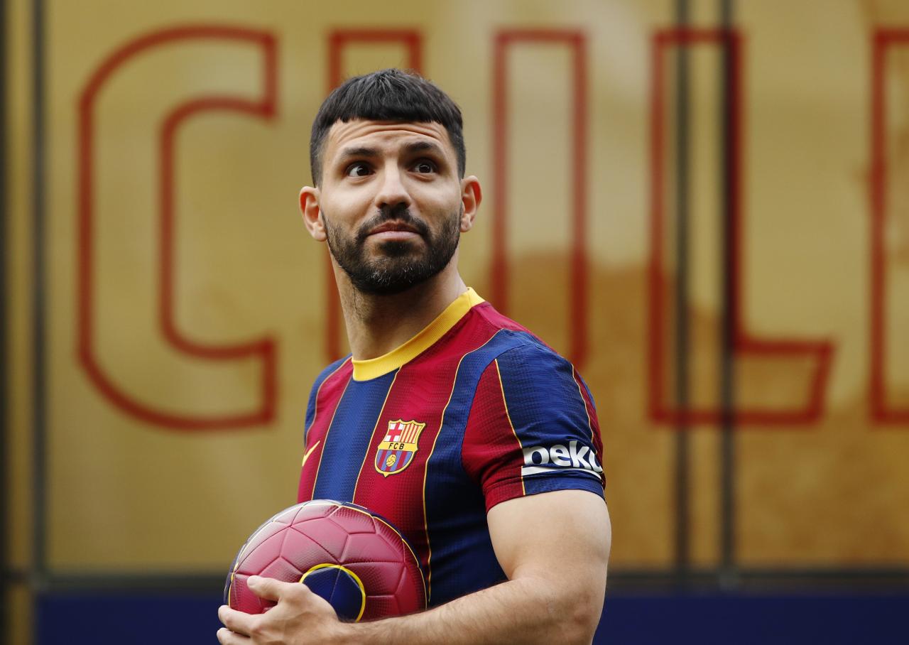 Rela Potong Gaji, Sergio...