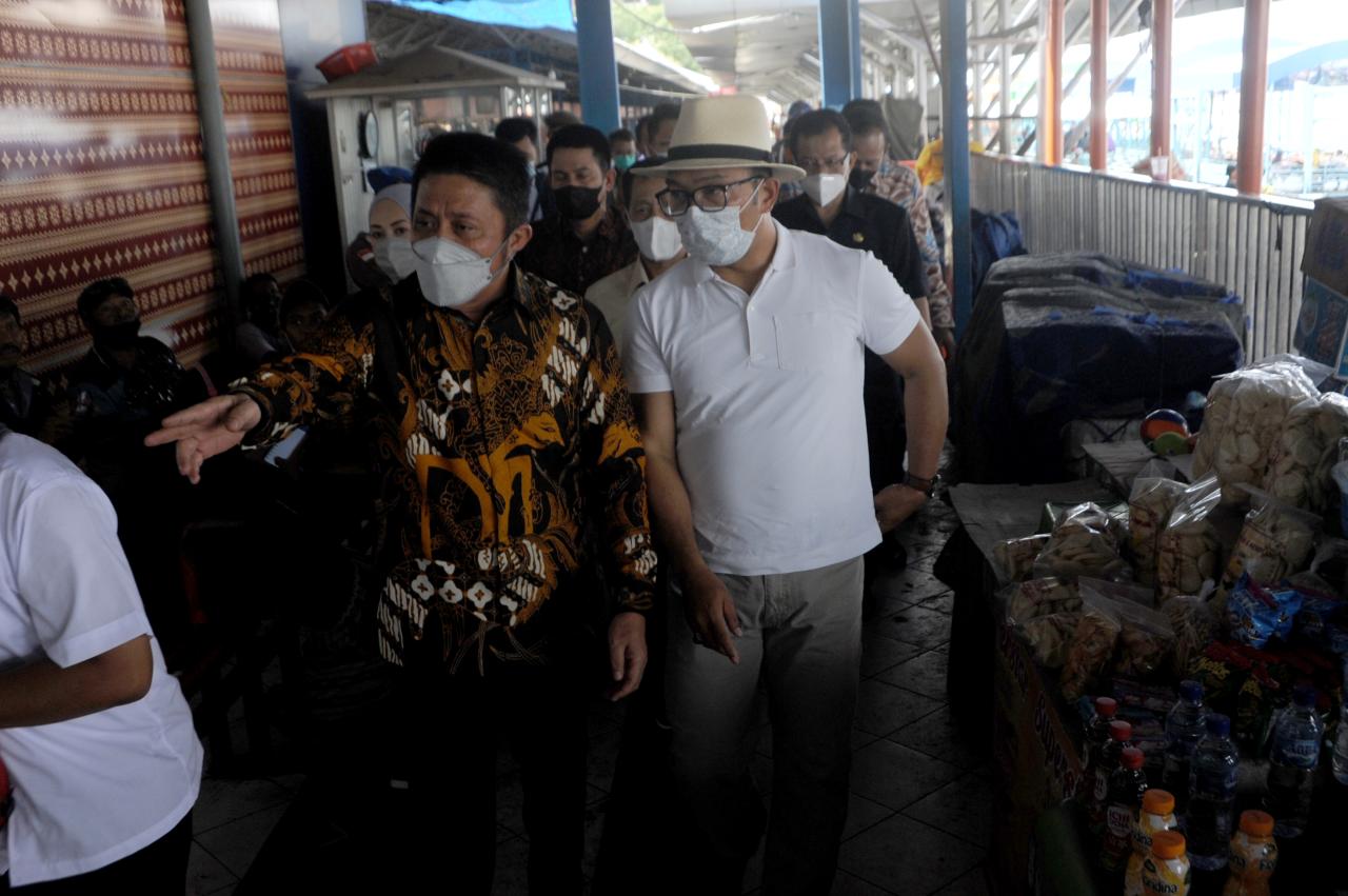 Ridwan Kamil Tinjau...