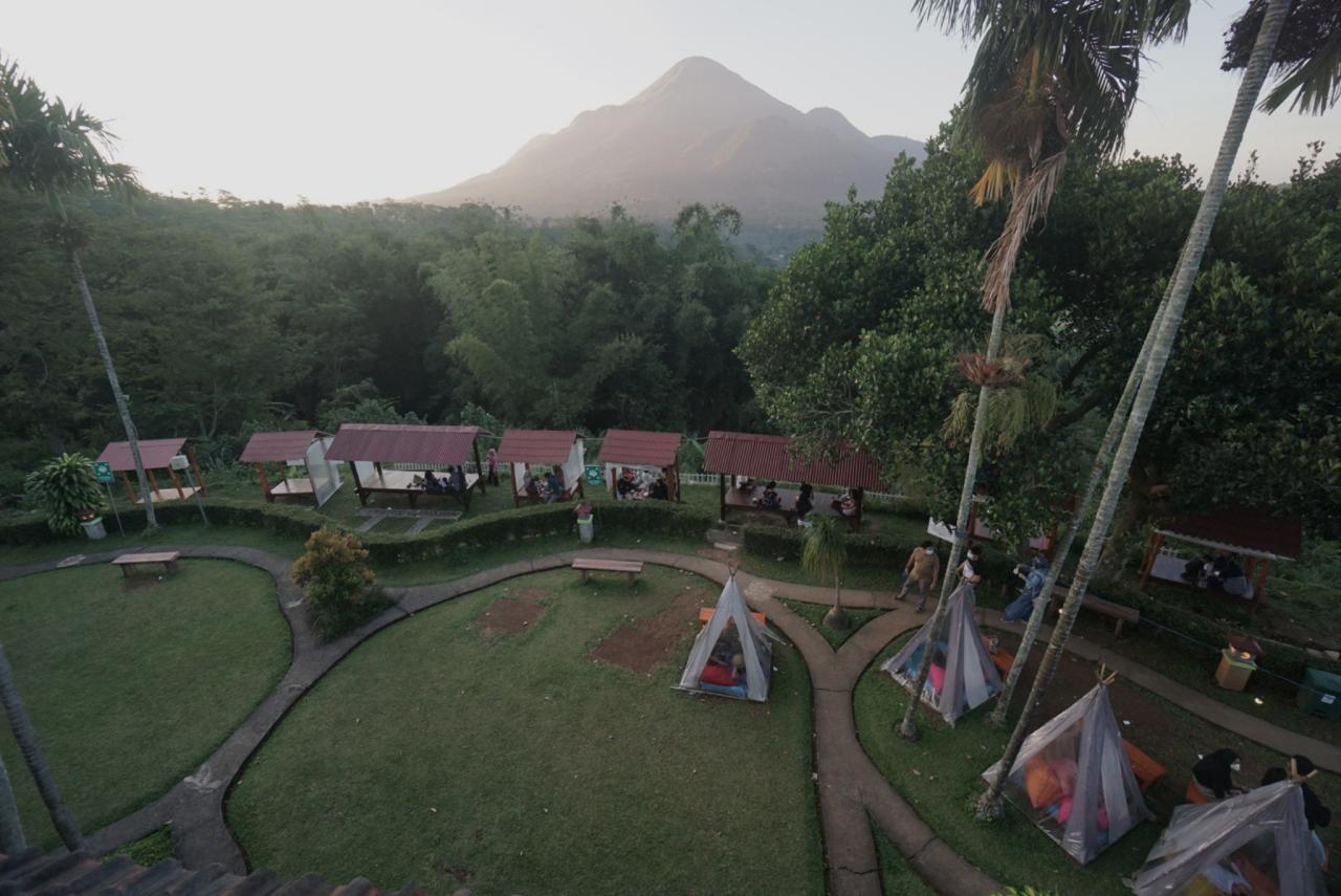 Jungle Cafe Trawas,...
