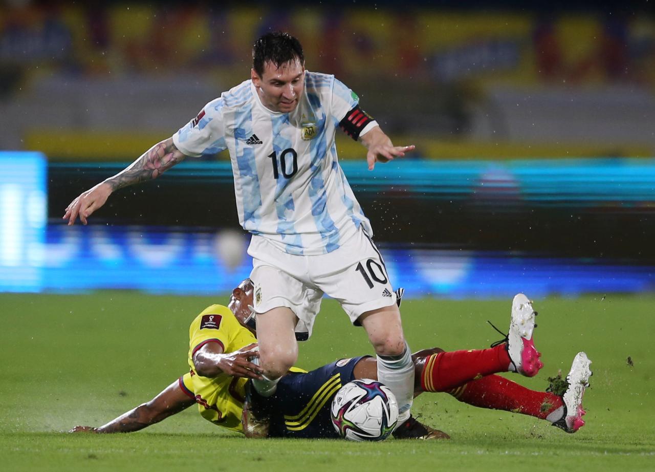 CONMEBOL: Kolombia Tahan...