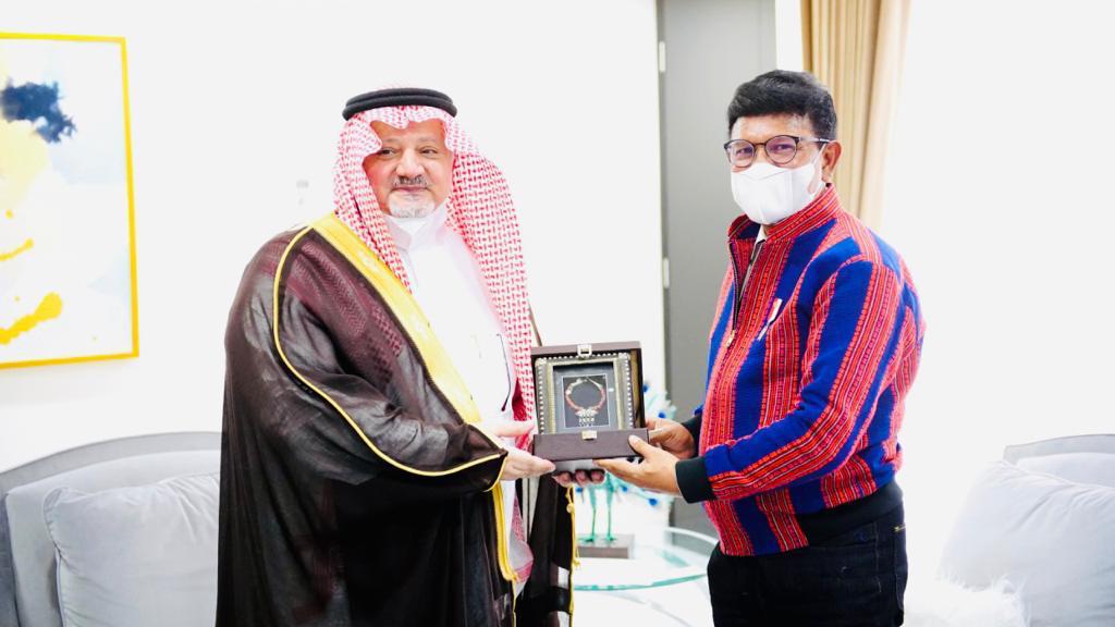 Terima Dubes Arab Saudi,...