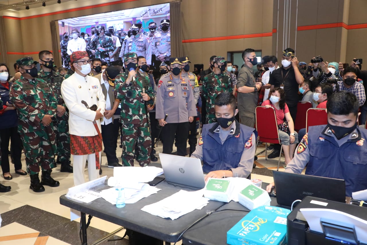 Panglima TNI Tinjau...