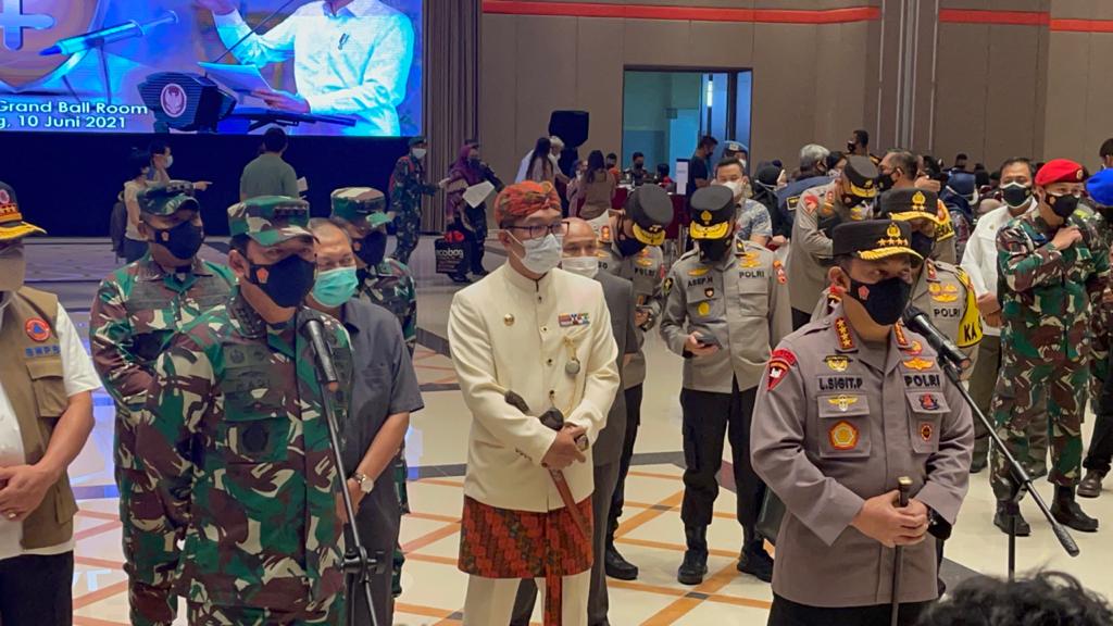 Panglima TNI Tinjau...