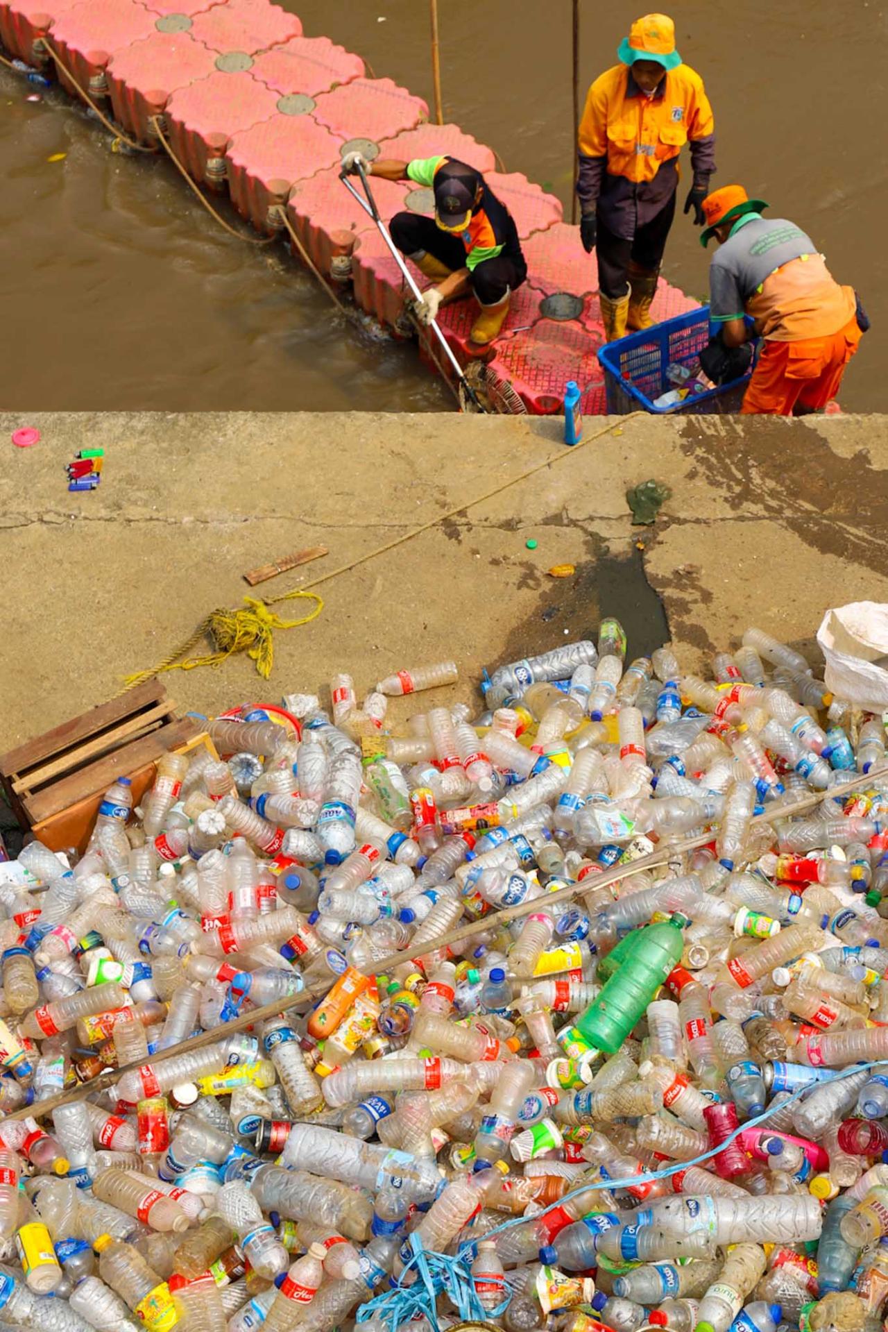 Sampah Botol Plastik...