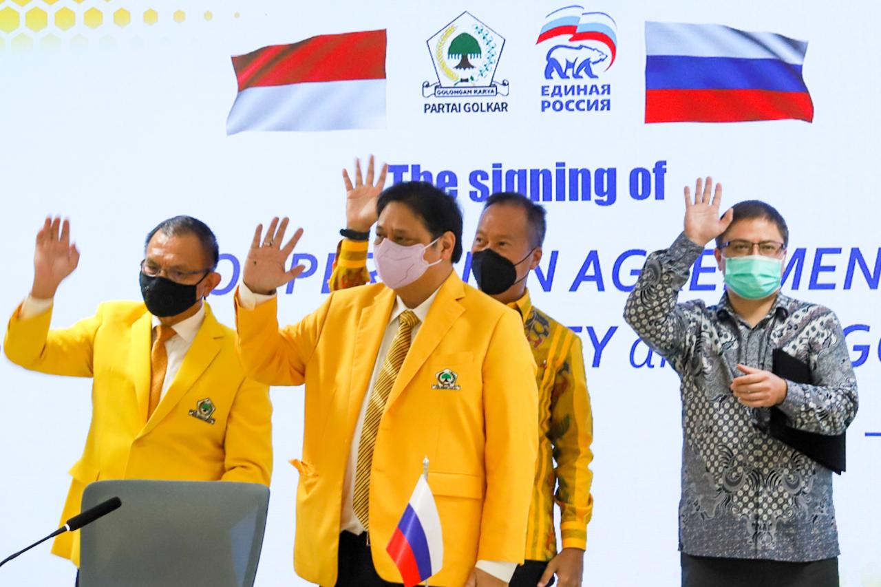 Kerjasama Golkar dengan...