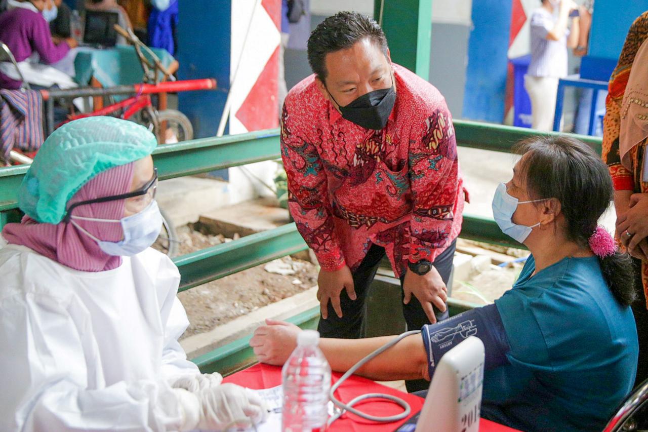 Warga Rusun Marunda...