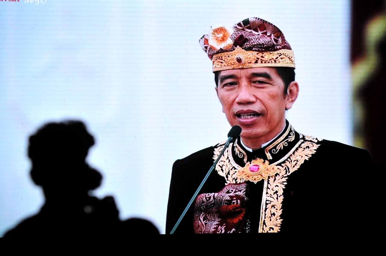 Jokowi Buka Pesta Kesenian...