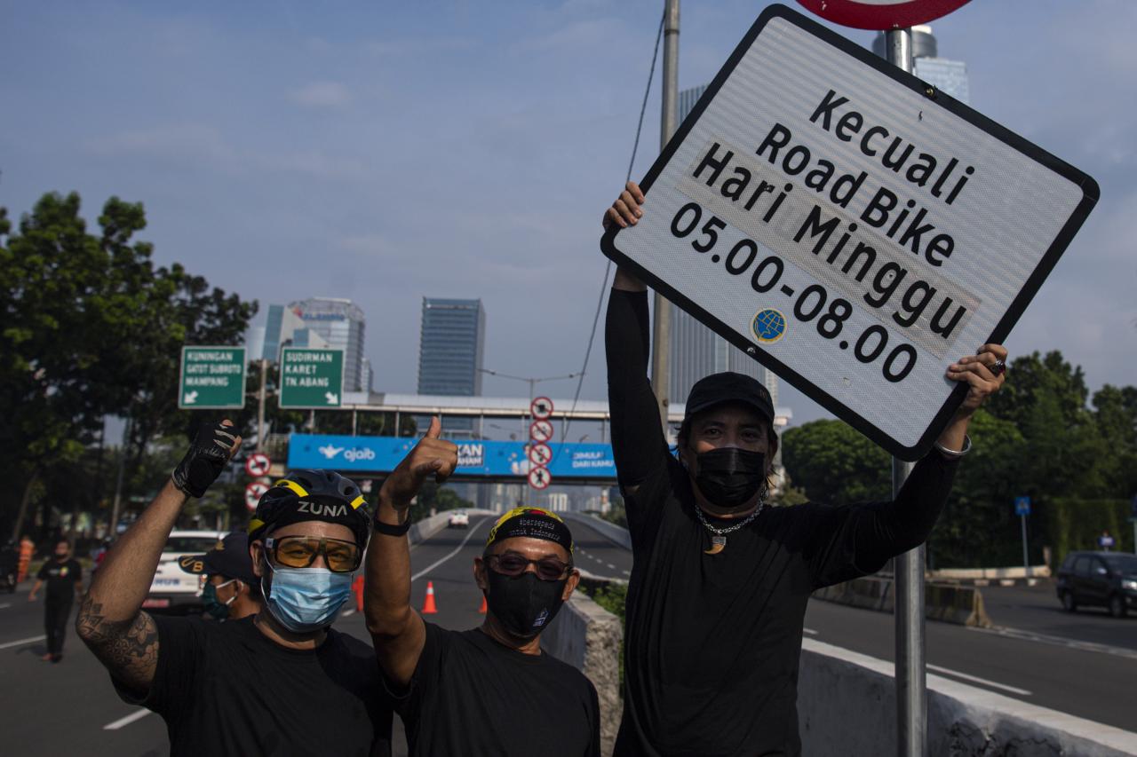 Pencopotan Rambu Jalur...