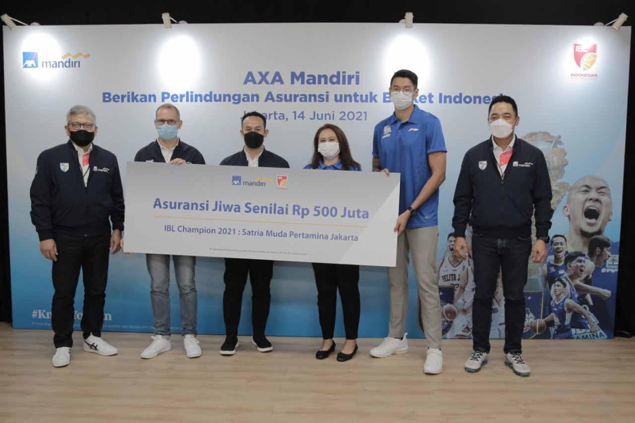 AXA Mandiri Berikan...