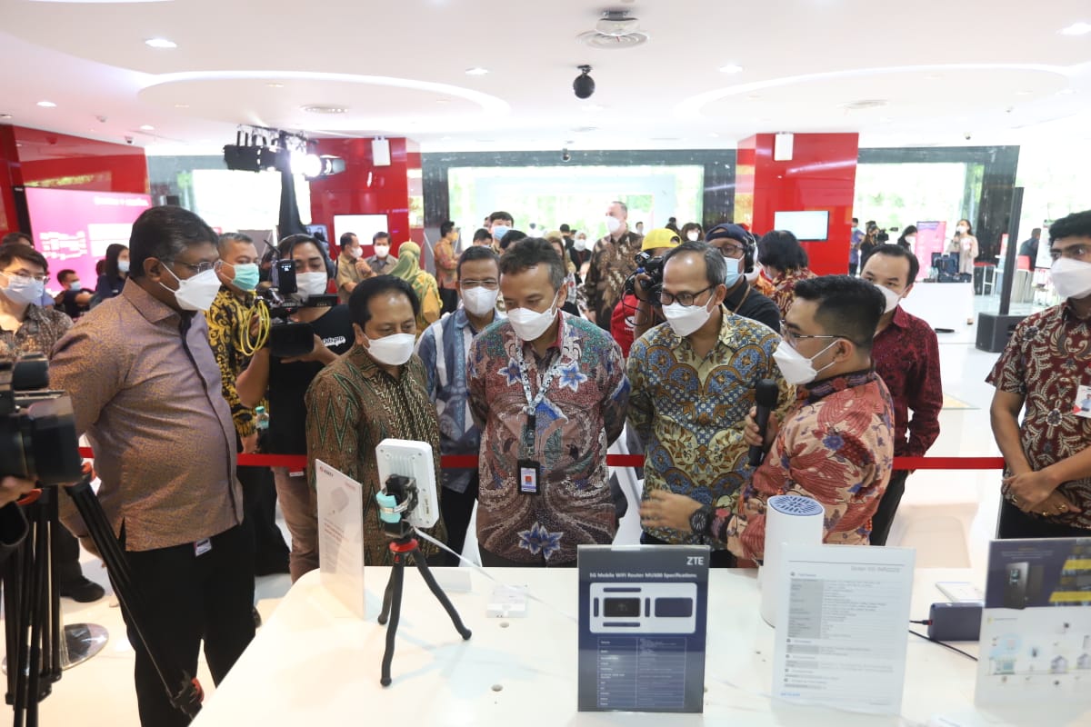 Kominfo-Smartfren Uji...