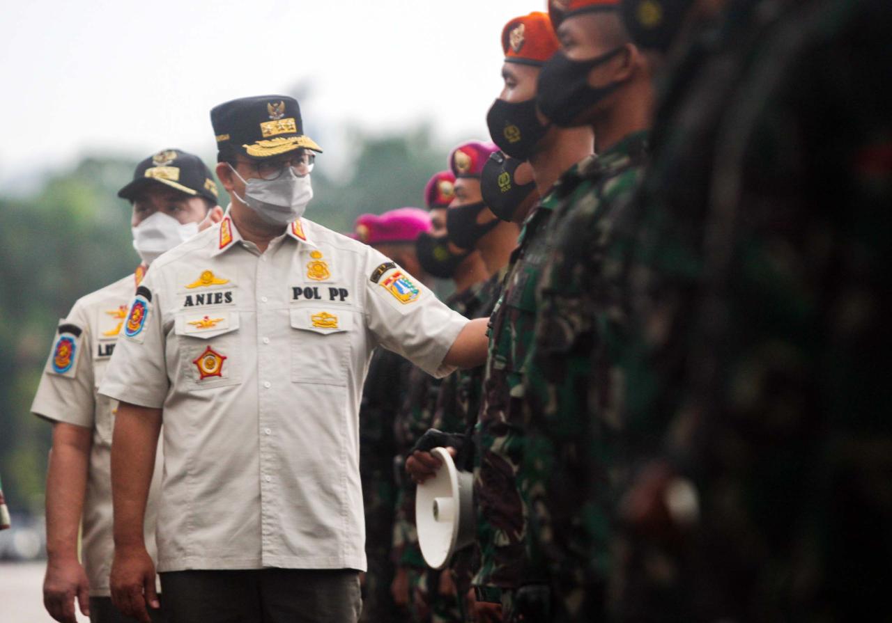 Anies Baswedan Pimpin...