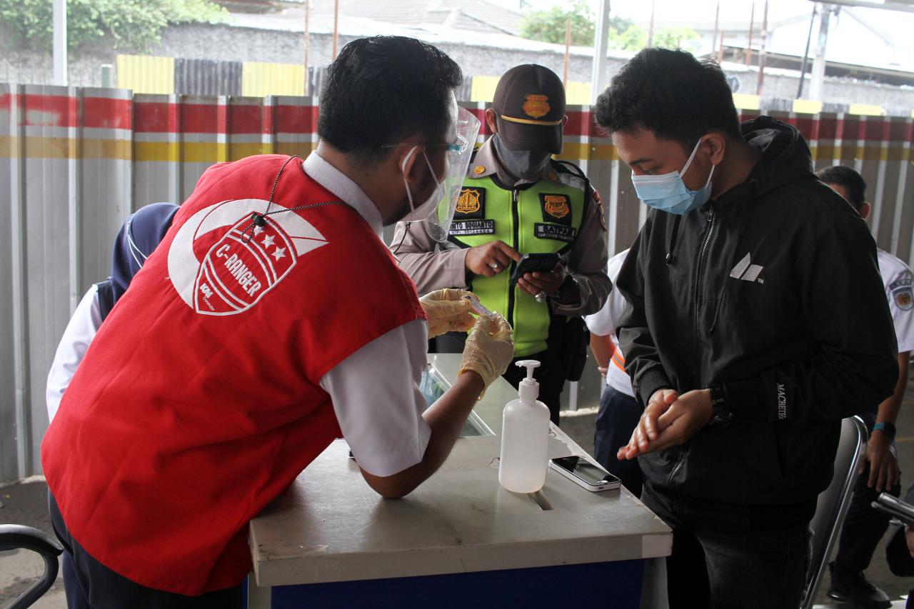 Cegah Penyebaran Covid-19,...