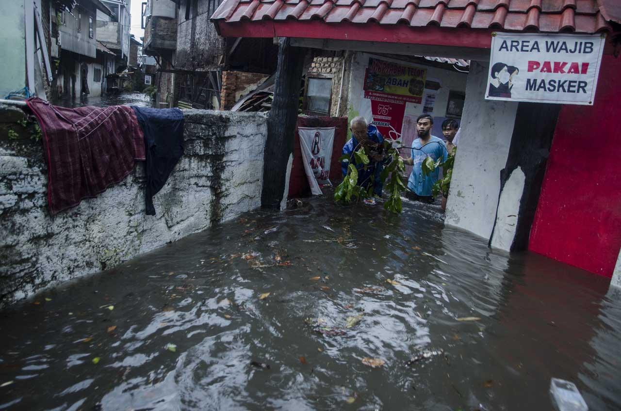 Banjir Rendam Puluhan...