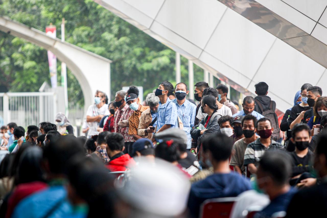 Tekan Penyebaran Covid-19,...