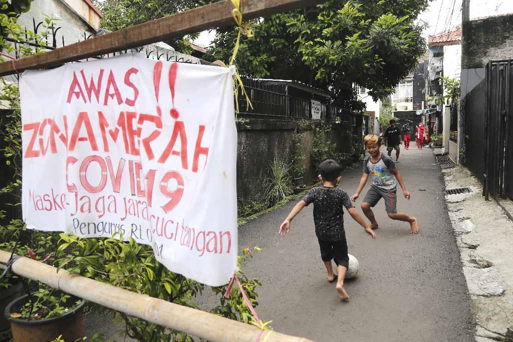Penerapan Mikro Lockdown...