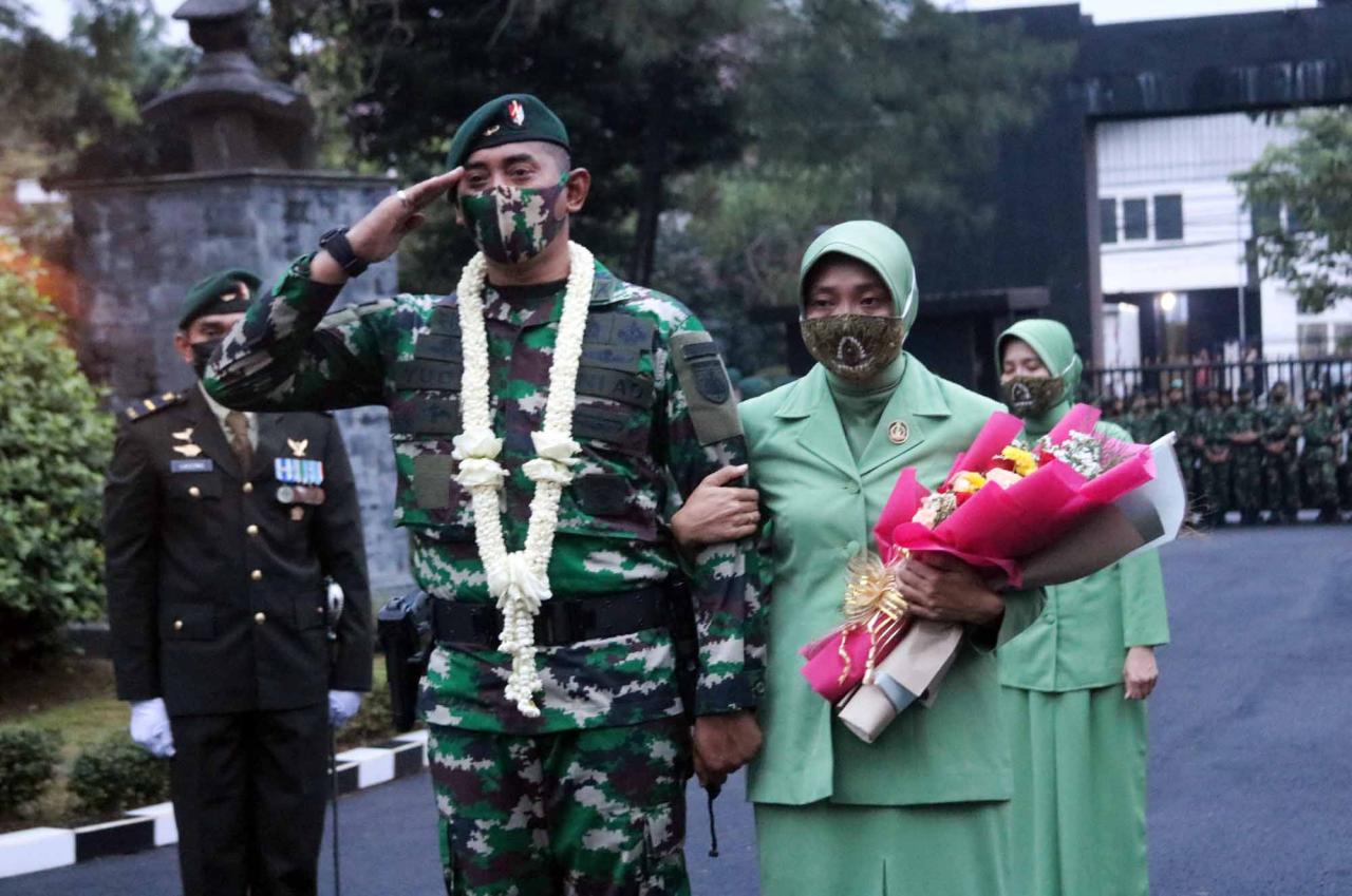 Suasana Haru Iringi...