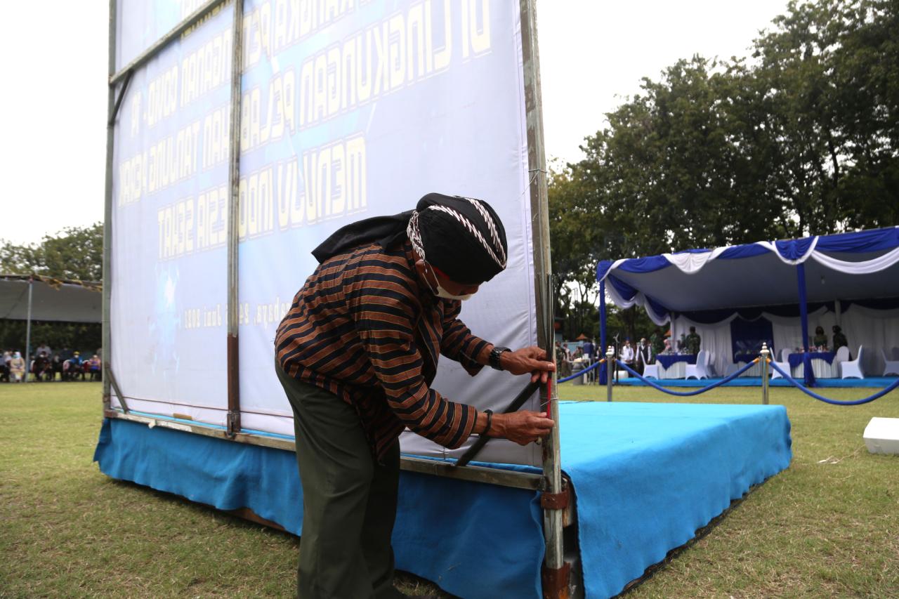Atas Kehendak Ilahi,...