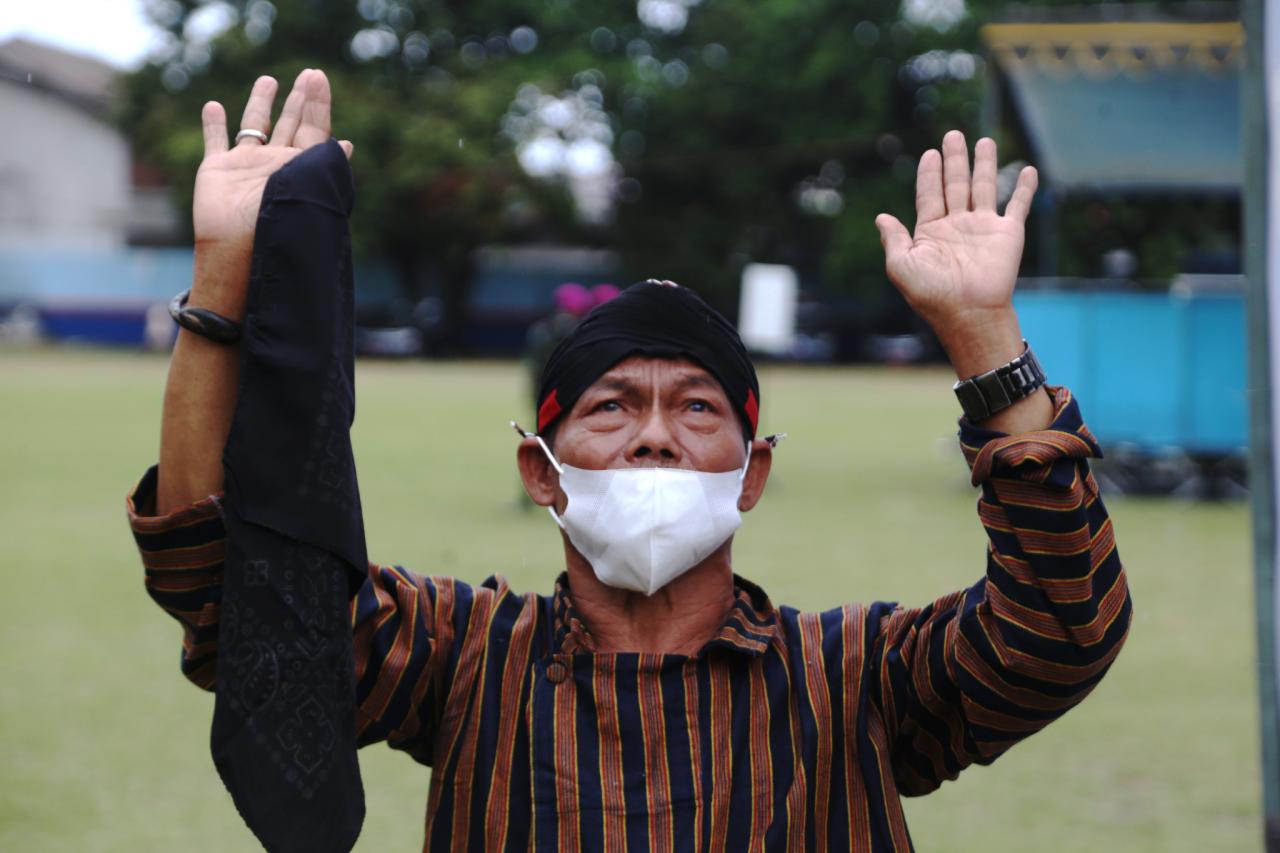 Atas Kehendak Ilahi,...