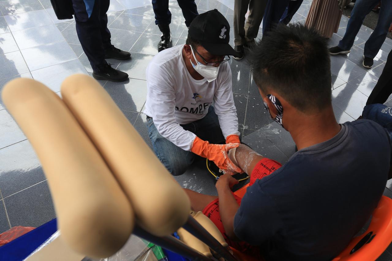Bantuan Kaki Palsu Bagi...