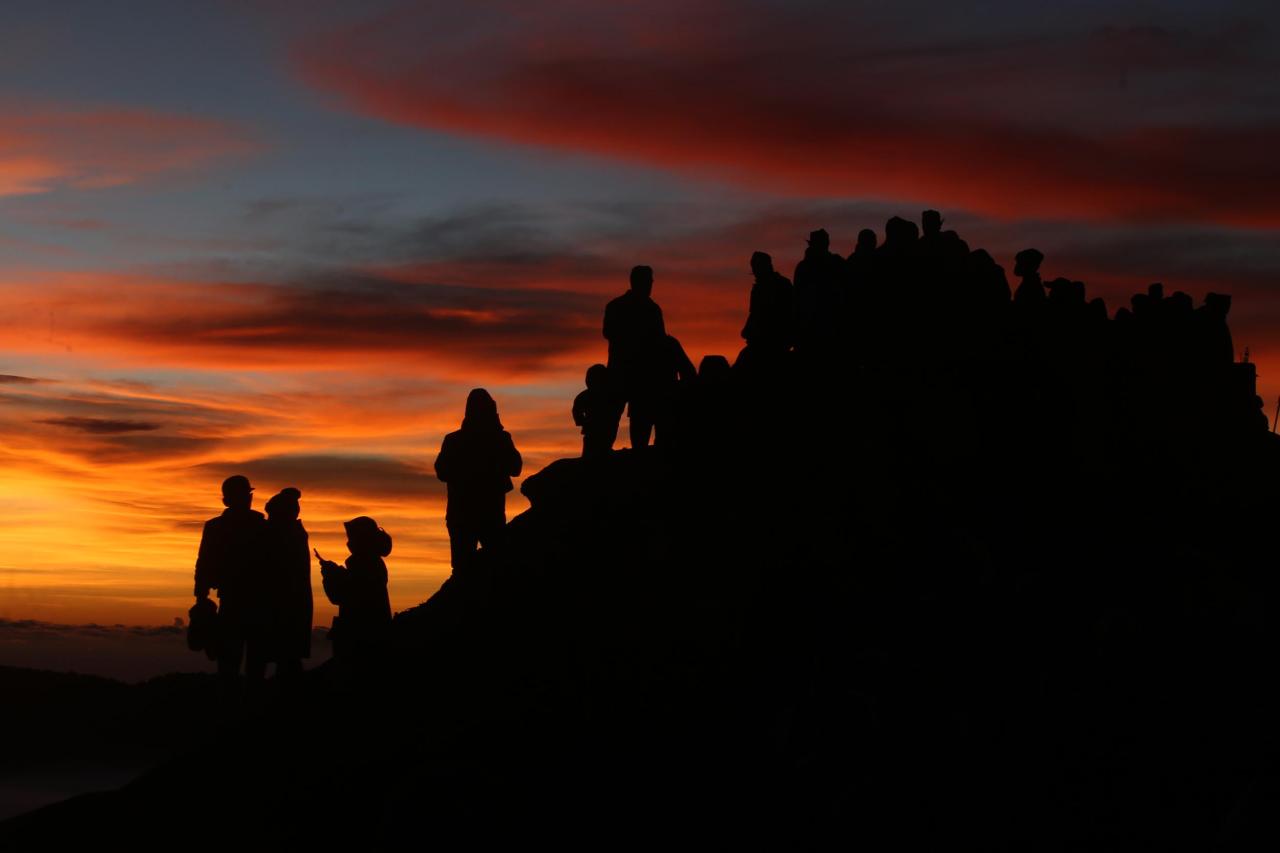 Tertutup untuk Wisatawan,...