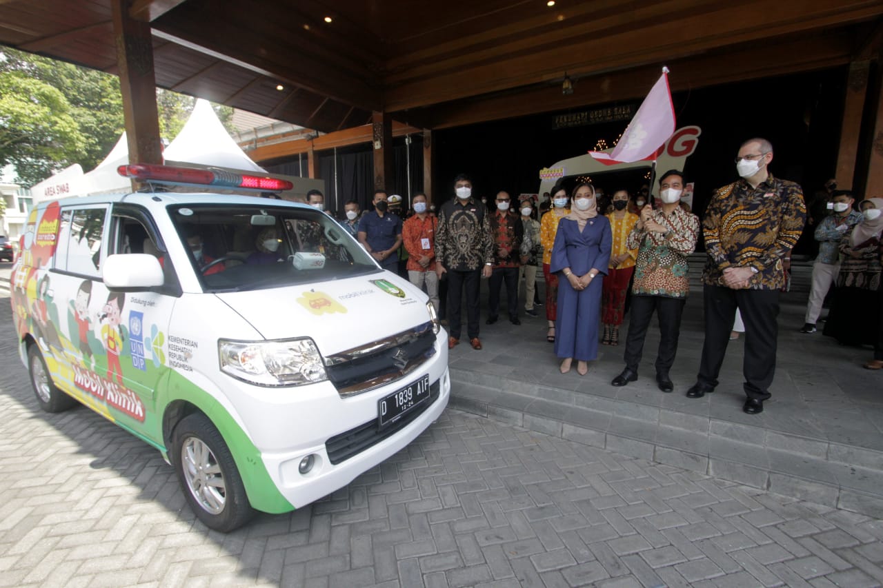 Jemput Bola, Mobil Klinik...