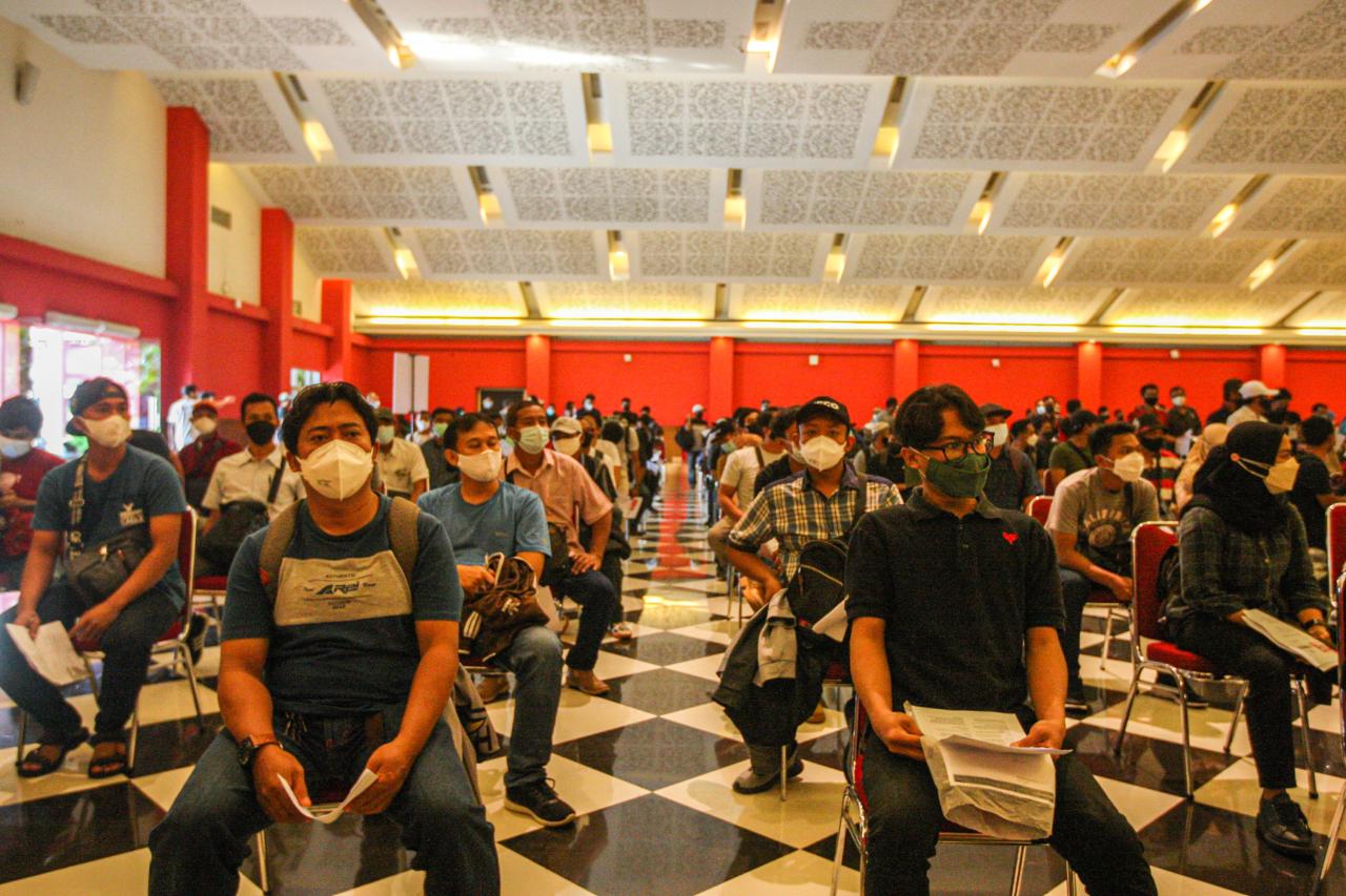 10.500 Warga Ikuti Vaksinasi...