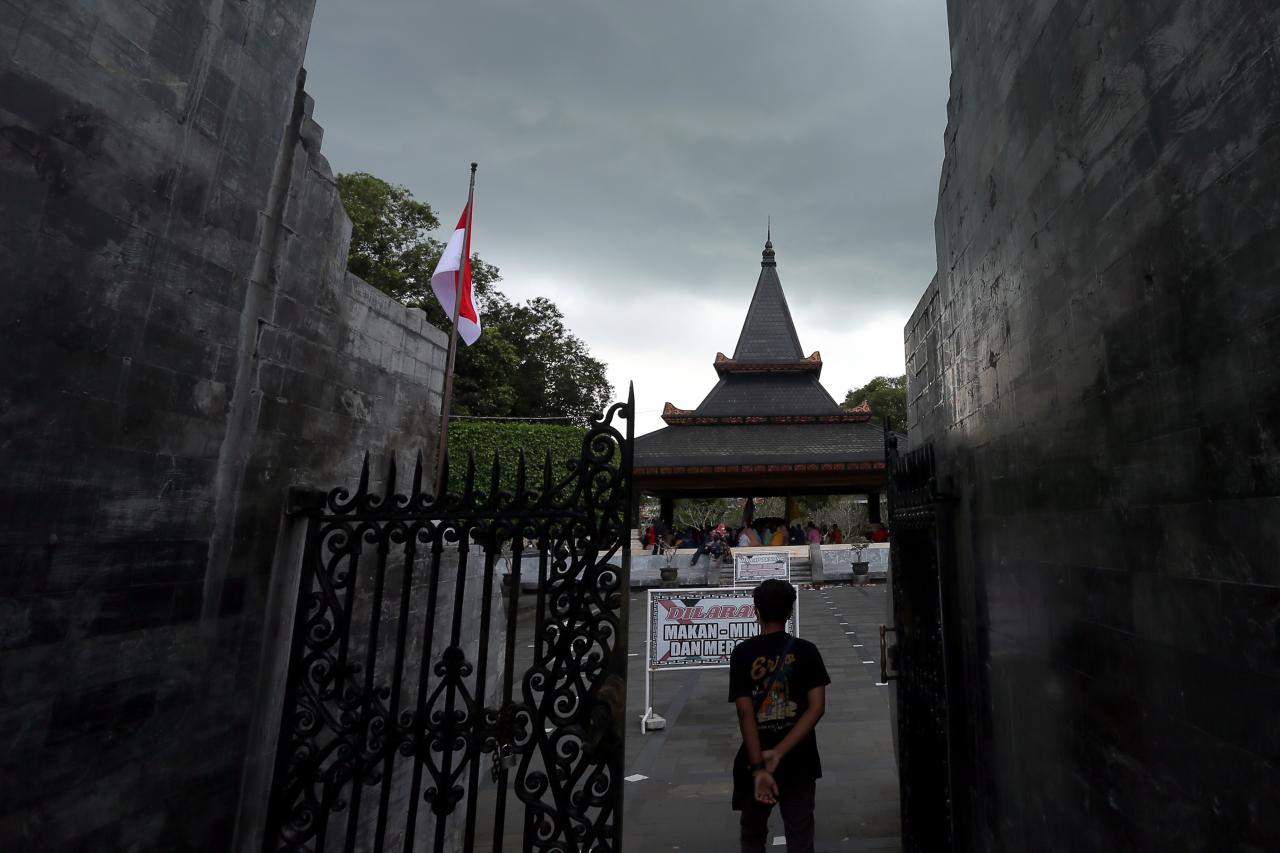 Penutupan Kembali Kawasan...
